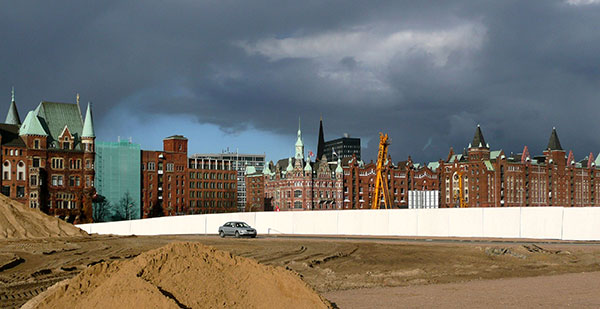 Geschlossener Bauzaun, Überseequartier, HafenCity